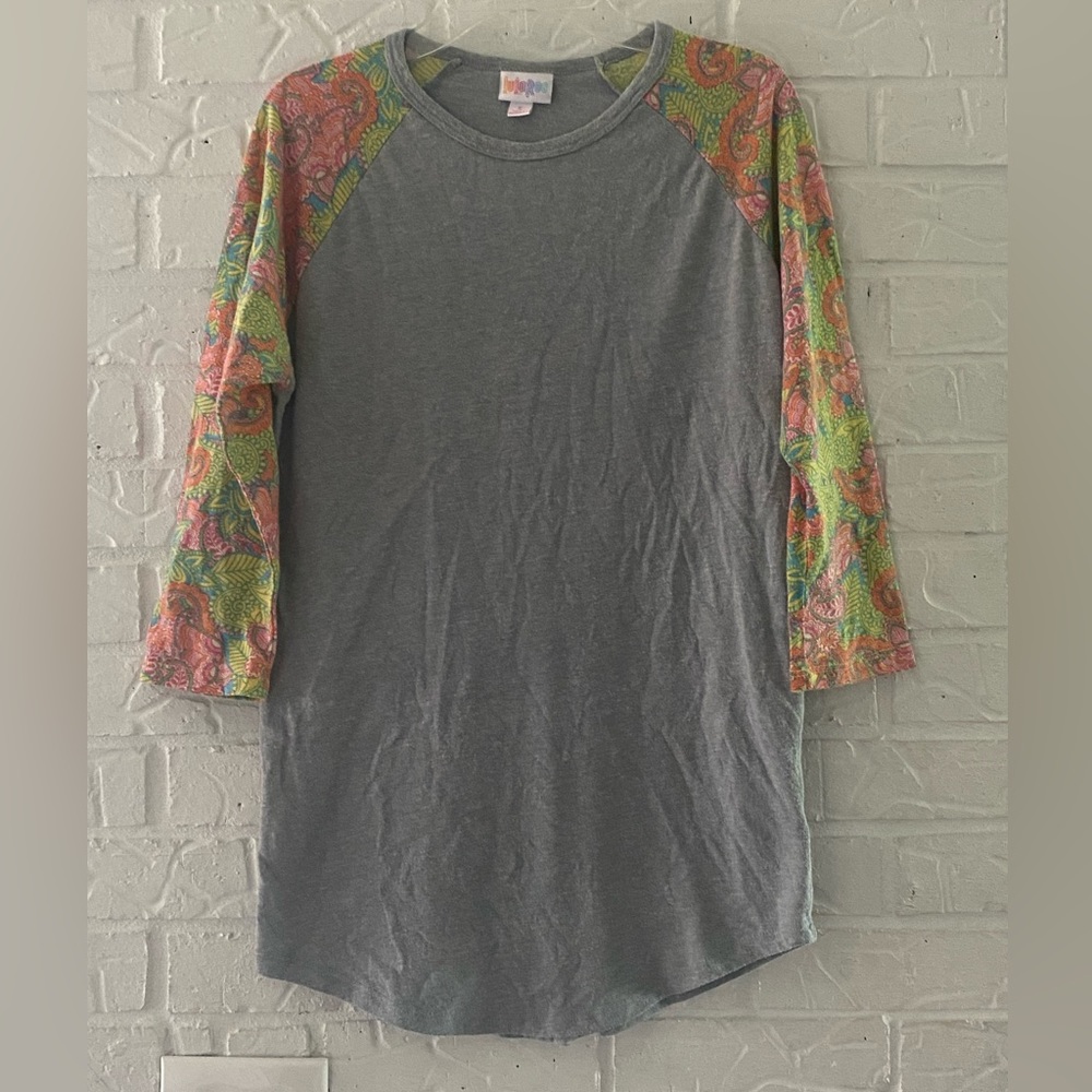 Lularoe Randy Tee Gray with Colorful Arms Small